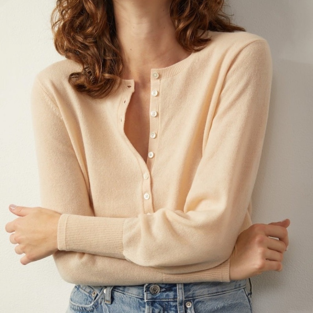 [Everlane] The Cashmere Slim Henley in Pink